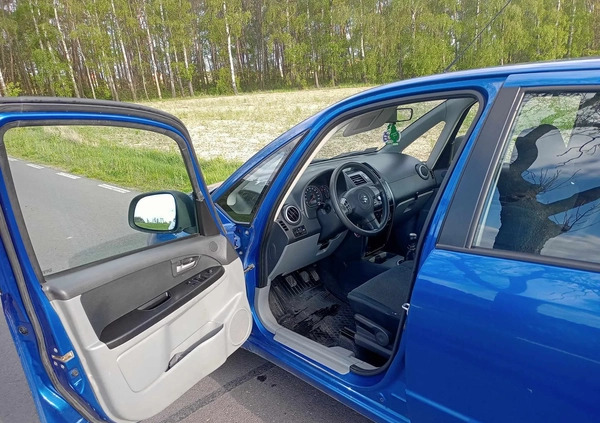 Suzuki SX4 cena 14500 przebieg: 246000, rok produkcji 2006 z Pieniężno małe 67